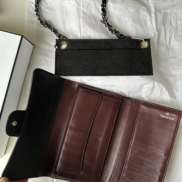 Authentic Chanel Wallet (can be WOC) - Picture 6 of 9
